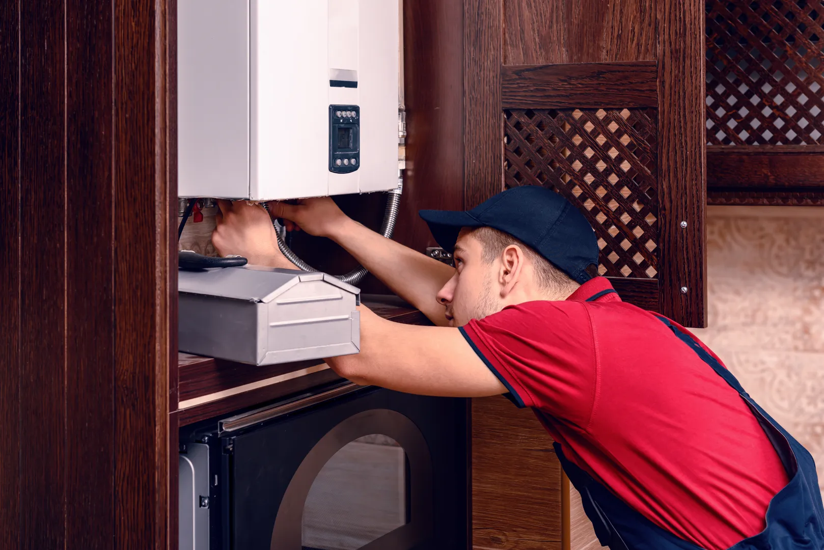 Mise en service d'une pompe à chaleur par un technicien - maintenance chauffage climatisation Toulouse